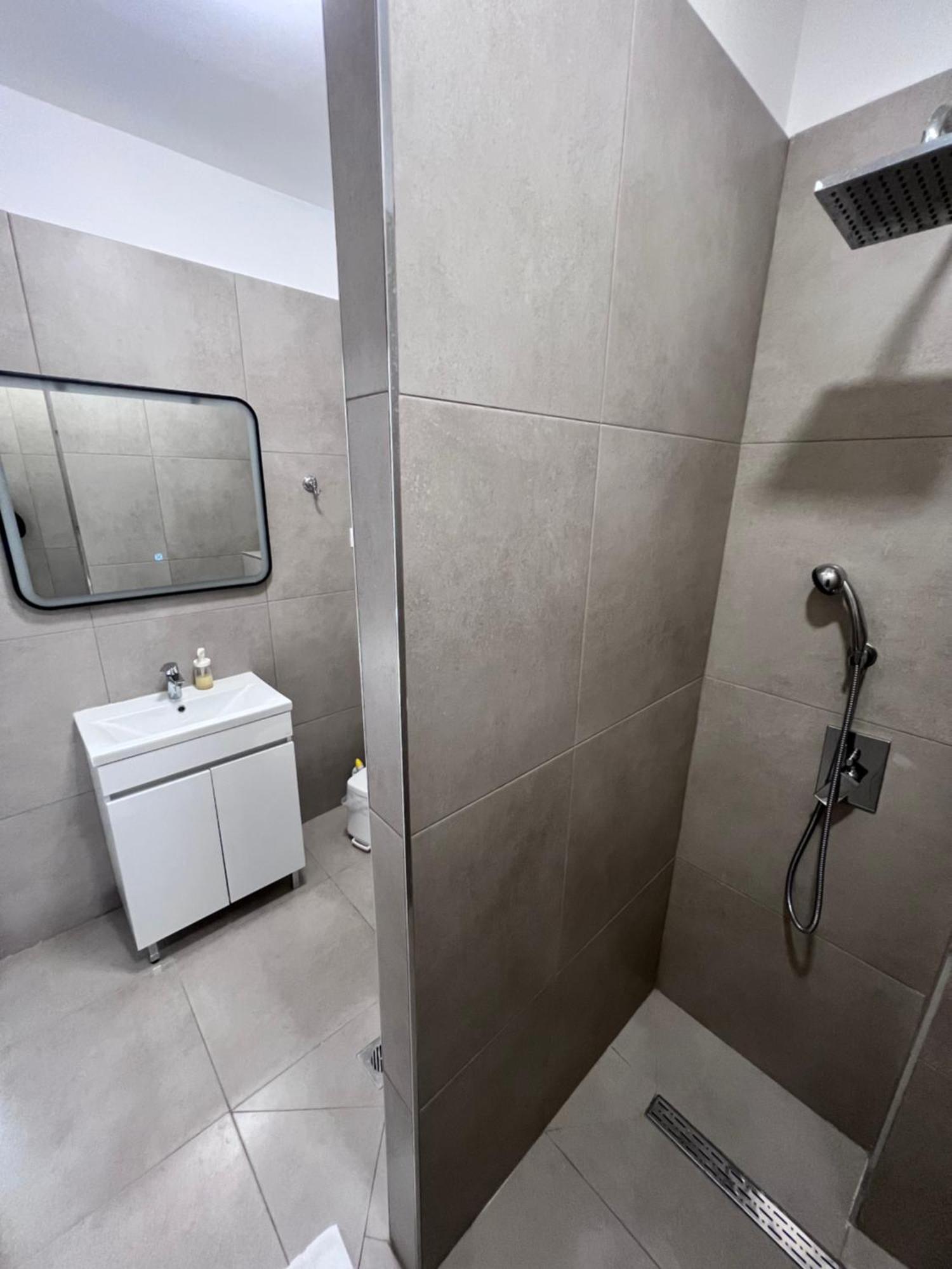 F Apartment Thessaloniki Exterior photo
